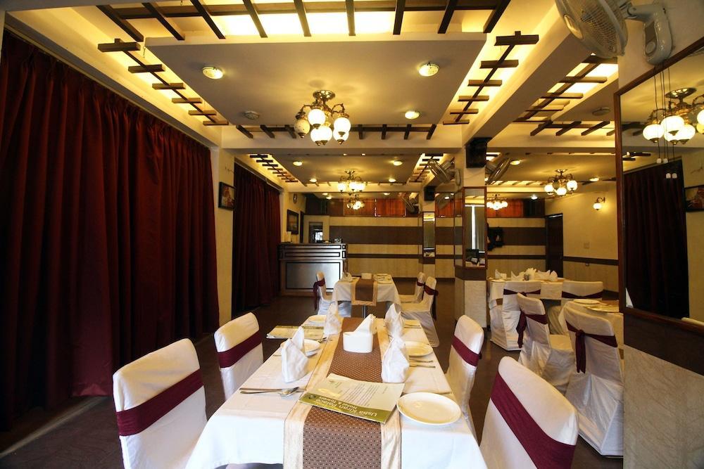 Genx Usha Kiran Agra Hotel Agra  Eksteriør billede