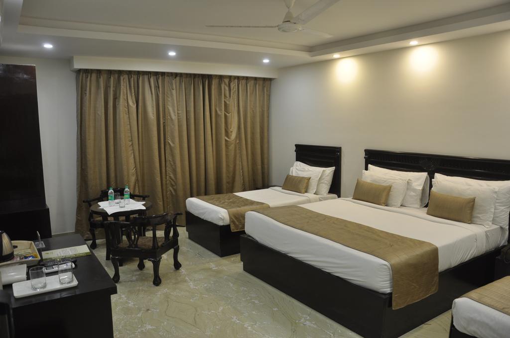 Genx Usha Kiran Agra Hotel Agra  Værelse billede