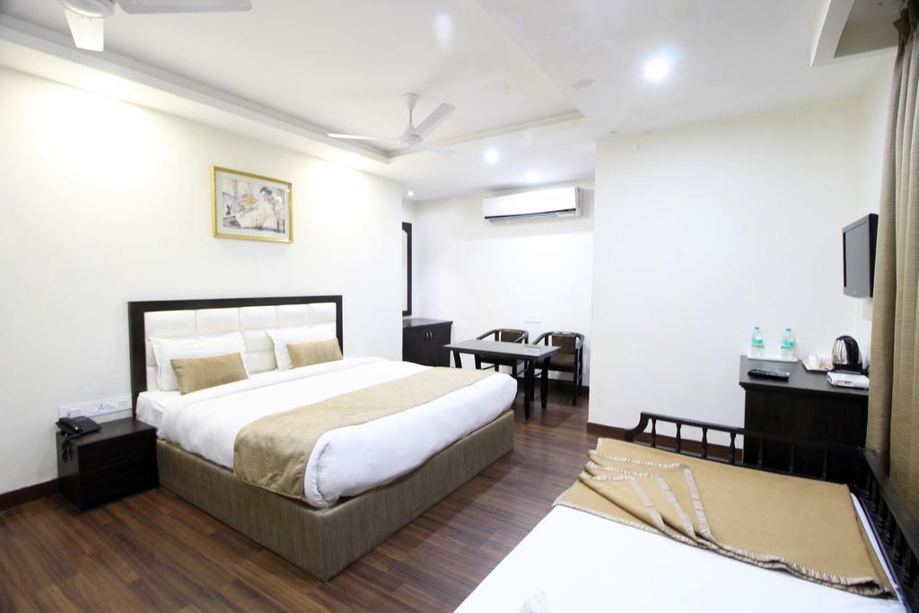 Genx Usha Kiran Agra Hotel Agra  Eksteriør billede