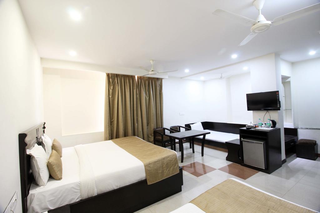 Genx Usha Kiran Agra Hotel Agra  Eksteriør billede