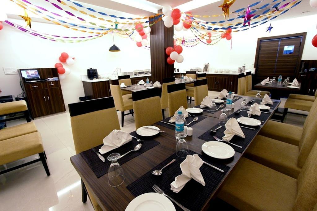 Genx Usha Kiran Agra Hotel Agra  Eksteriør billede