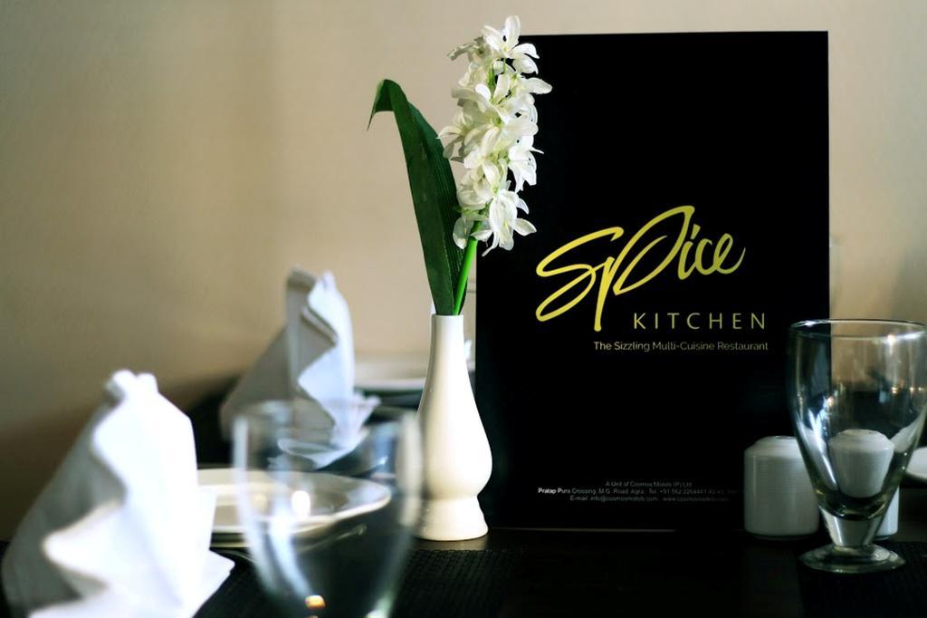 Genx Usha Kiran Agra Hotel Agra  Eksteriør billede