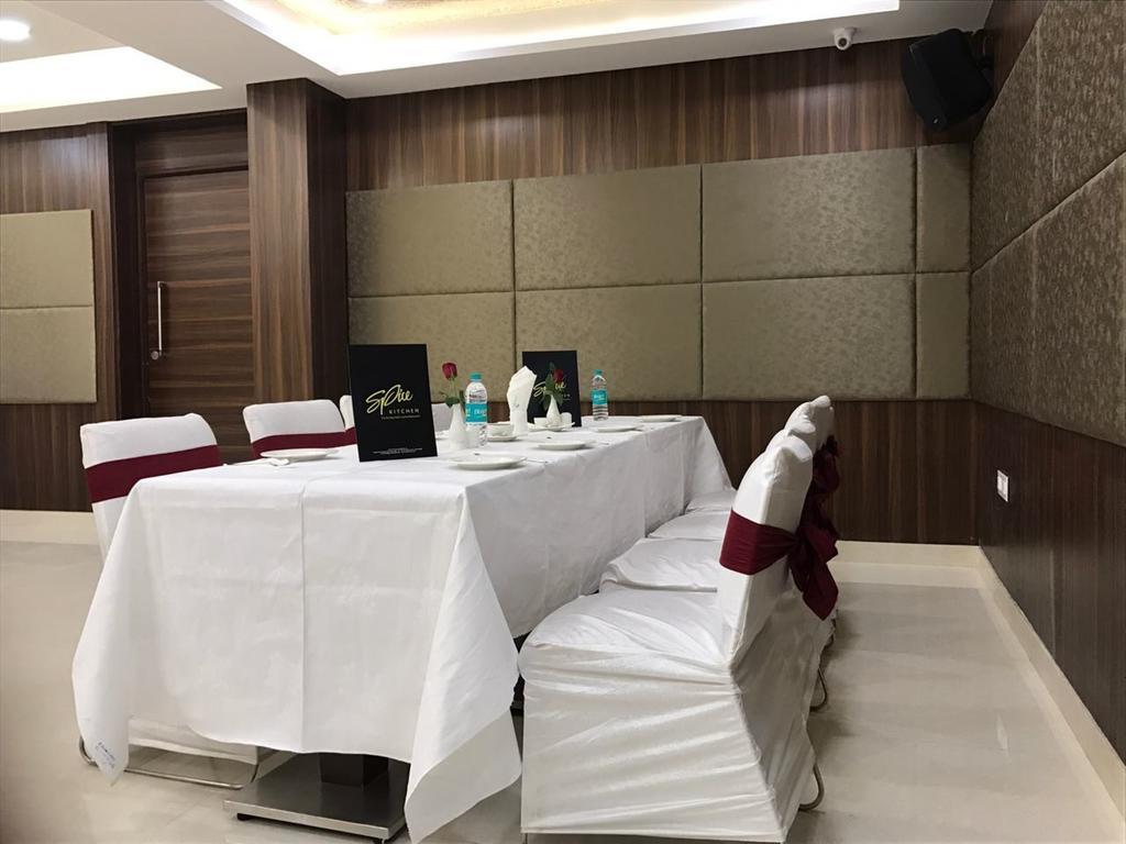 Genx Usha Kiran Agra Hotel Agra  Eksteriør billede