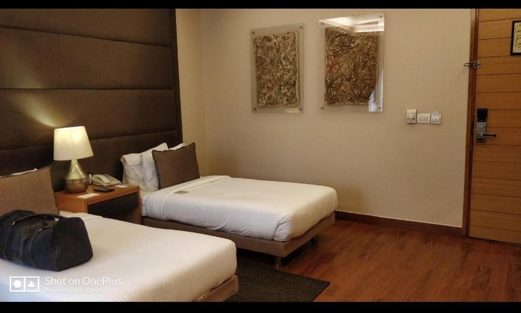 Genx Usha Kiran Agra Hotel Agra  Eksteriør billede