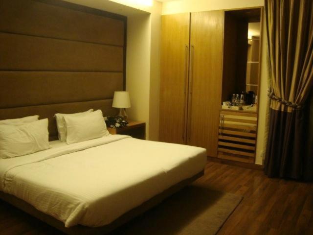 Genx Usha Kiran Agra Hotel Agra  Eksteriør billede
